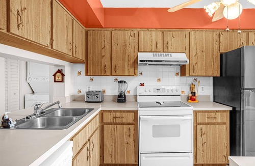 Ventura Apartment | Upstay 2BR Golfer s Retreat w Patio Ventura Resort