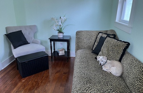 Historic Uptown House | Uptown Bungalow 2/2