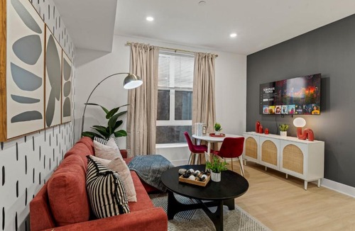 Mantua Apartment | Urban 1BR Apartment Near Center City & University City