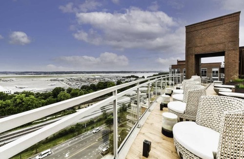 Crystal City Apartment | Urban 2BR Getaway with Rooftop Views, Gym & Parking