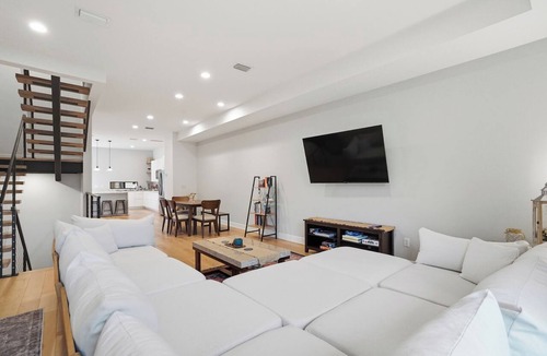San Marco House | Urban Luxe Modern Downtown Villa
