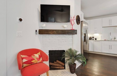 Cabbagetown House | Urban Oasis | Located in Hip ATL Neighborhood