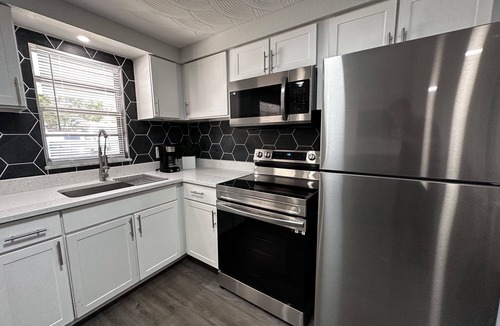 Downtown Zephyrhills House | Urban Retreat: Cozy House in The Heart of Zephyrhills