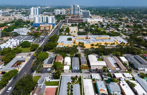 Downtown Hollywood Apartment | 70 m² Apartment ∙ 11 guests