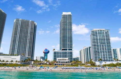 Hollywood South Central Beach Apartment | 79 m² Apartment ∙ 1 bedroom ∙ 4 guests