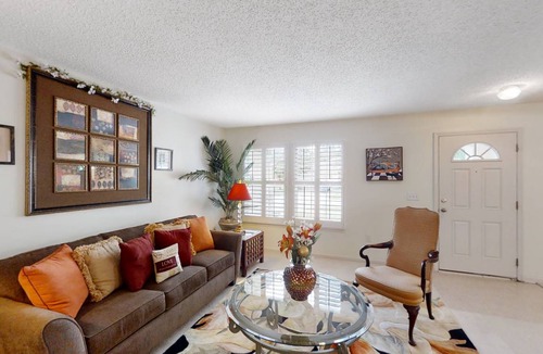 Westside House | 214 m² House ∙ 3 bedrooms ∙ 9 guests