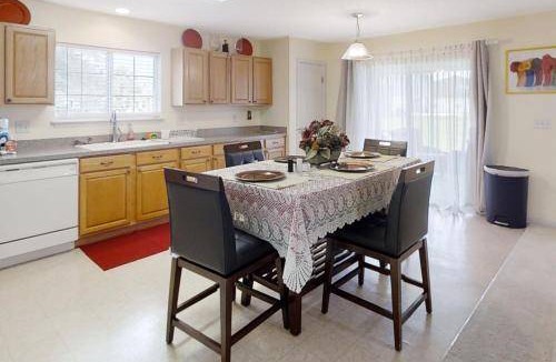 Westside House | 214 m² House ∙ 3 bedrooms ∙ 9 guests