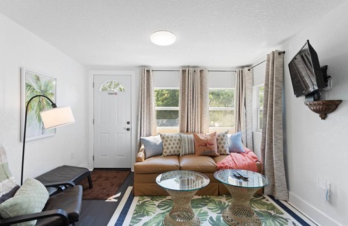 Historic District Apartment | Apartment ∙ 1 bedroom ∙ 3 guests