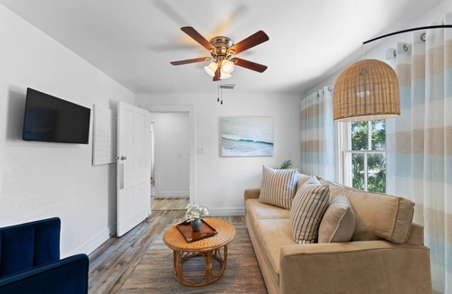 Historic District Apartment | Apartment ∙ 2 bedrooms ∙ 4 guests