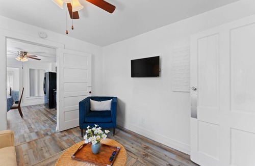 Historic District Apartment | Apartment ∙ 2 bedrooms ∙ 4 guests