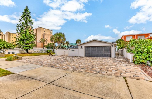 Ocean View Halifax Estates House | 465 m² House ∙ 7 bedrooms ∙ 27 guests