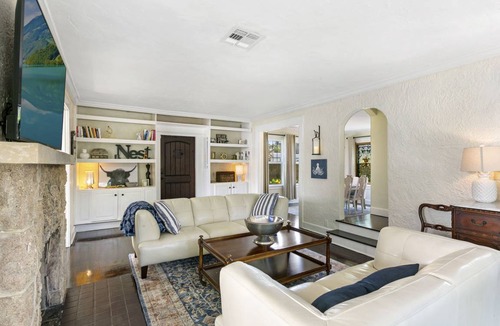 Old Northwood House | 232 m² House ∙ 4 bedrooms ∙ 9 guests