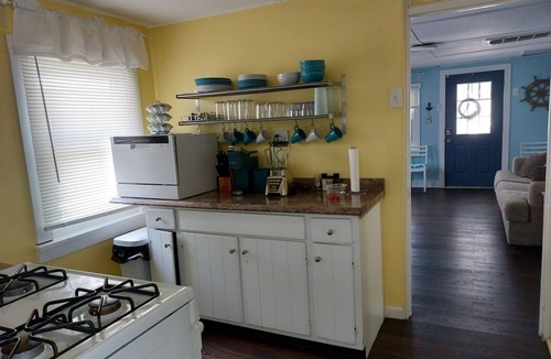 Point Pleasant Beach Cottage | Vacation Cottage steps to the beach and boardwalk