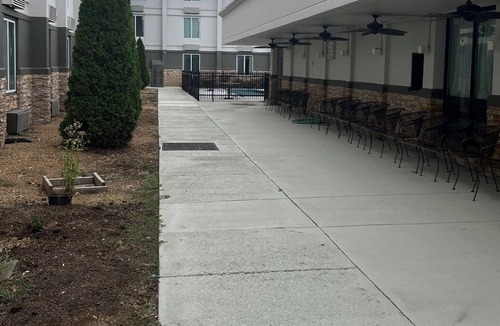 East Ridge Hotel | Valley Inn & Suites