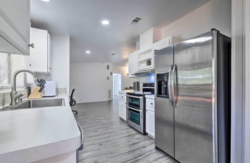 Valrico House | Valrico Retreat w/Fire Pit ~ 18 Mi to Tampa!
