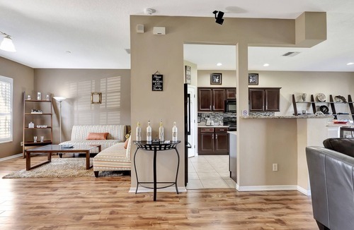 Dover House | Valrico's Hidden Gem: A Stunning 3-Bedroom Oasis Awaits!