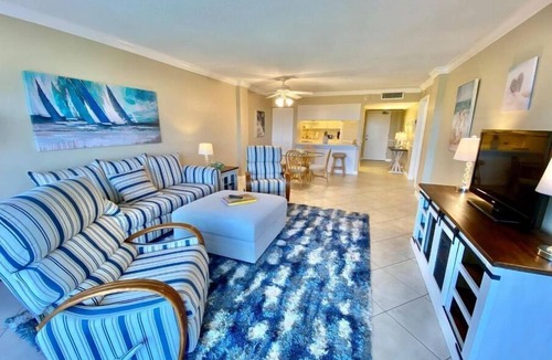 Vanderbilt Beach Condo | Vanderbilt beach retreat!