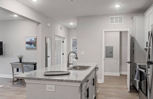 Newberry Apartment | Vanguard 2BD 20 - Two Bedroom Apartment, Sleeps 4