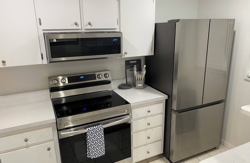 Plantation Condo | Venice Condo w/Full Country Club Membership