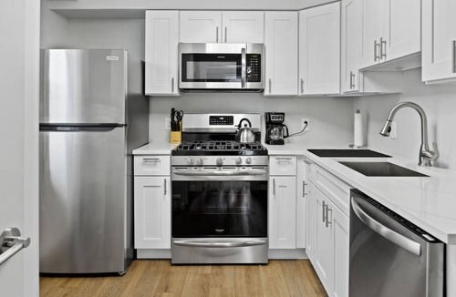 Ventnor City Apartment | Ventnor Gem 1: Apt w/Yard, Near the Boardwalk