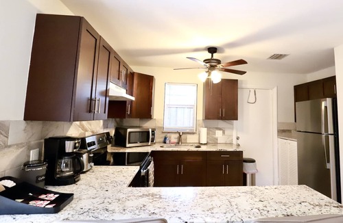 Poinciana Park Apartment | Victoria's Den-Close to airport, Cruiseport, Whole Foods