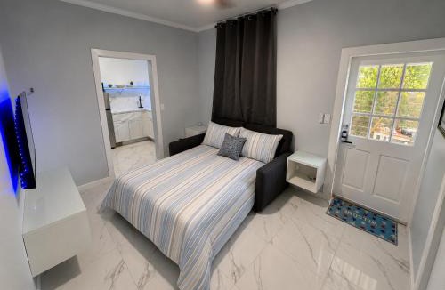 Winter Haven Apartment | View Private Suite near LEGOLAND, Downtown & Hospital