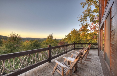 Ridges Over the Lake Cabin | View-Topia - Stunning Views, Hot tub, Air Hockey & Firepit!