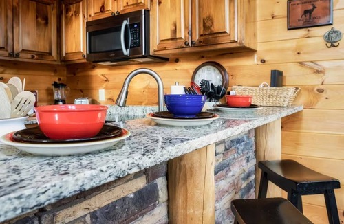 Blue Ridge Ski Chalet | Views - Game Room - Hot Tub - EV Charger - Convenient Location Downtown/Aska