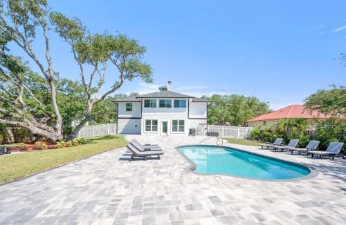 Vilano Beach House | Vilano Rose Slps 24, 6Bds, 5 Bths, Pool, Wlk to Beach, Golf, Pets