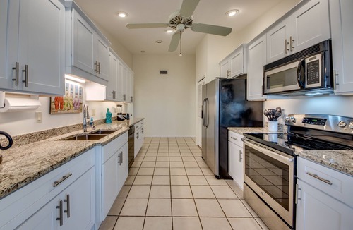 Caloosahatchee House | Villa 23 Heated Pool, Kayaks, Bikes, Gulf Access. 66 reviews.