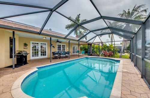 Caloosahatchee House | Villa 23 Heated Pool, Kayaks, Bikes, Gulf Access. 66 reviews.