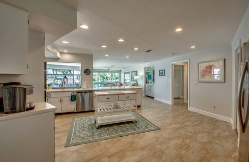 Caloosahatchee House | Villa 3 Pool, Tiki Hut, Sunsets! 157 reviews.