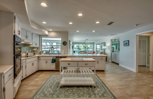 Caloosahatchee House | Villa 3 Pool, Tiki Hut, Sunsets! 157 reviews.