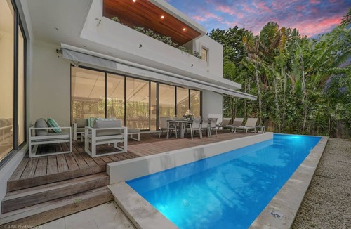 North Bay Village Villa | Villa ∙ 5 bedrooms ∙ 9 guests