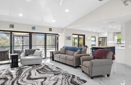 The Dunes House | Villa Albatross- Gorgeous Ground Level Pool Home in the Dunes