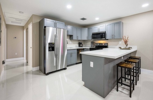 Liberty City House | Villa Aqua | Miami Wynwood House