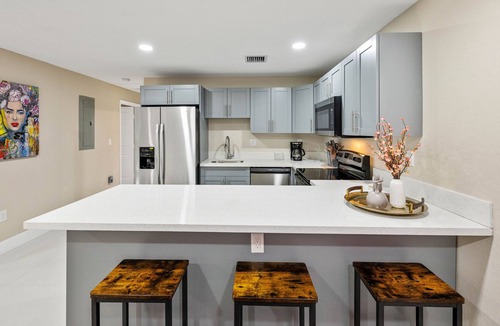 Liberty City House | Villa Aqua | Miami Wynwood House