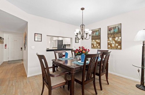 Trailer Estates Condo | *Villa Bella* Executive 2BR Condo w/2 Pools, Mins to IMG/Beach/Anna Maria Isl