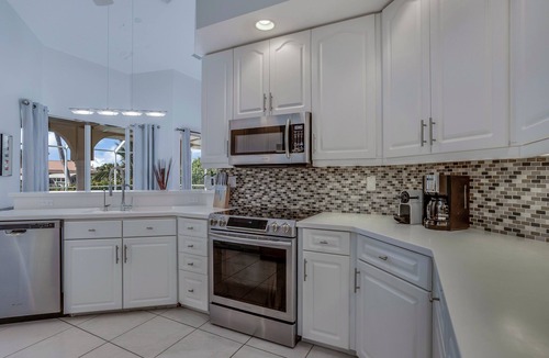 Pelican House | VILLA BELLAGGIO - Western Exposure, Gulf Access, Pool, Boatlift, 3 bed & 3 bath
