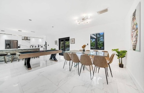 Golden Glades House | Villa Bellavista, Tropical 5BR Oasis with Private Pool