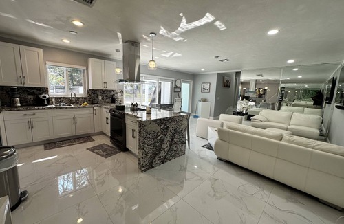 Golden Glades House | Villa Bethesda