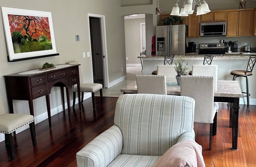 Collier Villa | Villa just behind Eisenhower and 1 block from Brownwood Square