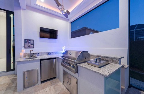 Pelican Villa | 🏆 Villa Lady Elsy – Award-Winning Waterfront Luxury