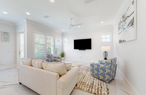 Villa Lago House | Villa Lago Seaside Sanctuary
