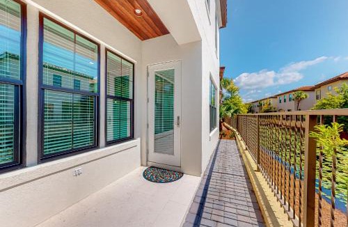 Villa Lago House | Villa Lago Seaside Sanctuary