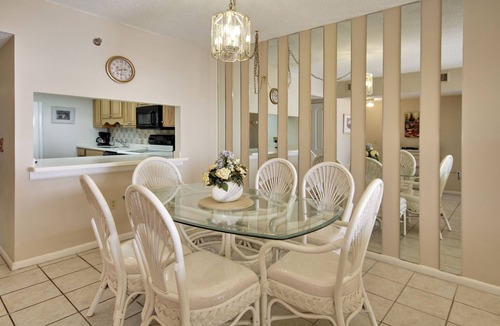 Madeira Beach Condo | Villa Madeira 204 Beach Front|Walk to restaurants, shops, entertainment!