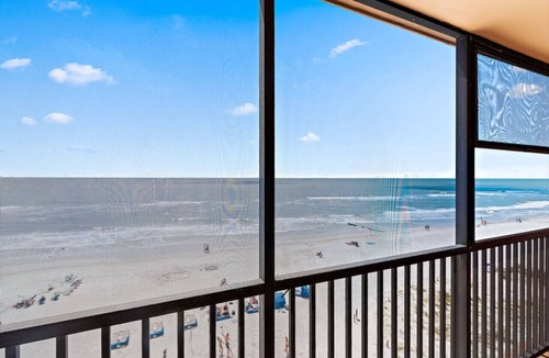 Madeira Beach Apartment | Villa Madeira #605 3 Bedroom 2 Bath Unit WIFI