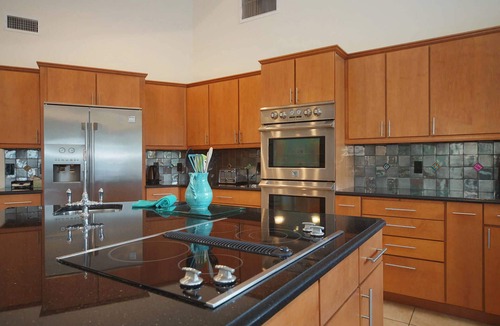 Pelican Villa | Villa near Cape Harbor, with large pool, whirlpool