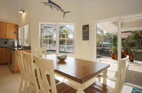 Pelican Villa | Villa near Cape Harbor, with large pool, whirlpool