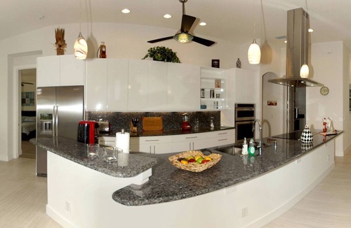 Yacht Club Villa | Villa Palms at Mayfair - top boater location, close to the river